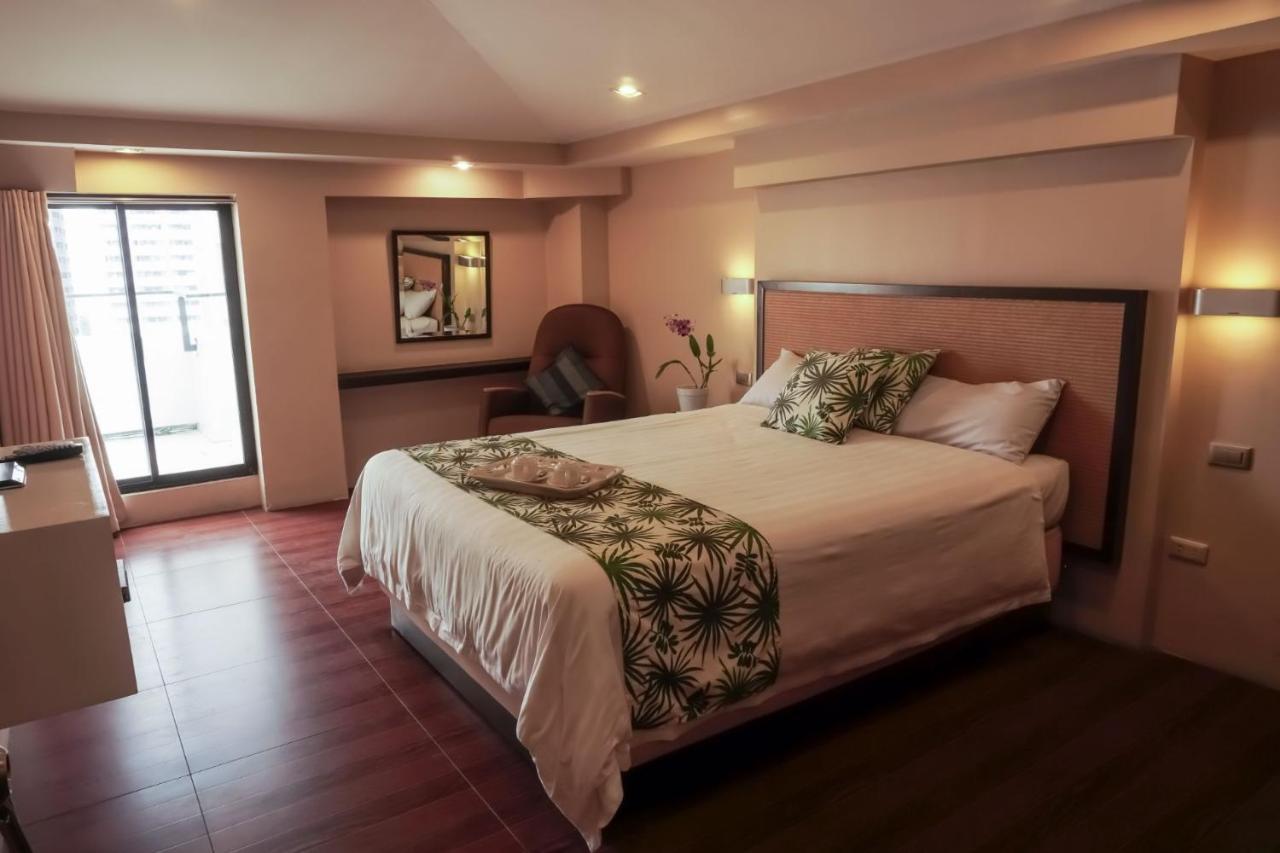 Orchid Garden Suites Manila Exterior foto